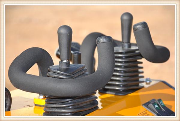 Wenyang Machinery WY280 Mini skid steer loader with 4 in 1 bucket
