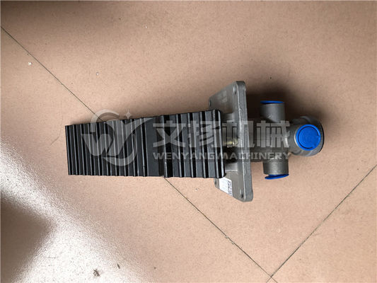 XCMG ZL30G Air brake master valve original wheel loader spare parts 800901158 SLZD-3514002 supplier